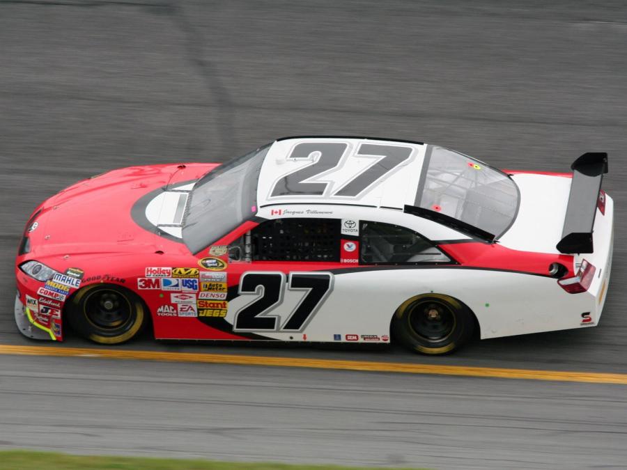  Toyota Camry NASCAR Race Car 2010 года  (фото 3 из 7)